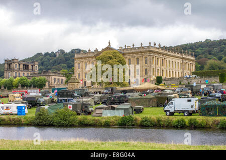 I veicoli militari a Chatsworth House Country Fair 2014 vicino a Bakewell Derbyshire England Regno Unito Foto Stock