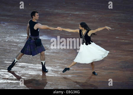 Sophie Martin e Christopher Harrison della Scottish Ballet. Cerimonia di apertura - Celtic Park - Glasgow Scotland Regno Unito - 230714 - Foto Stock