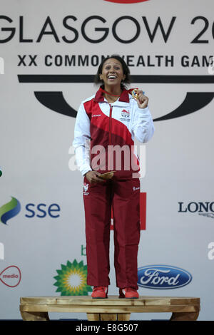 Medal Cermony. Zoe Smith (ITA) vince la medaglia d'oro. Sollevamento pesi - Womens 58kg GRUPPO A - SECC - Glasgow, Scozia - 260714 Foto Stock