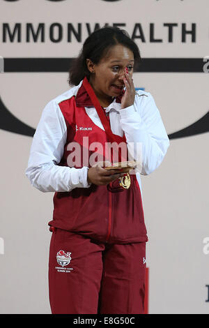 Medal Cermony. Zoe Smith (ITA) vince la medaglia d'oro. Sollevamento pesi - Womens 58kg GRUPPO A - SECC - Glasgow, Scozia - 260714 Foto Stock