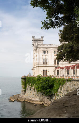 Il Castello di Miramare, Trieste, Italia. Foto Stock