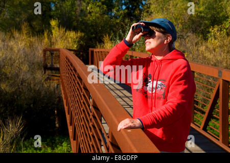 Il sentiero ponte sul fiume Cosumnes preservare, California Foto Stock