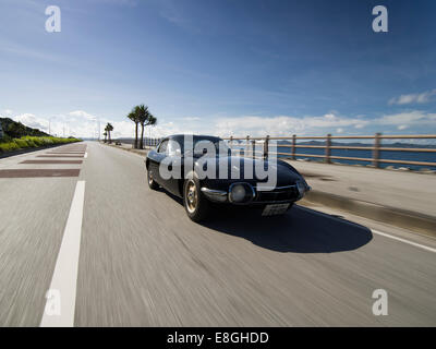 LHD Toyota 2000GT giapponese auto sportive a Okinawa, Giappone. Foto Stock