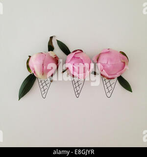 Tre coni concettuali per gelato Foto Stock