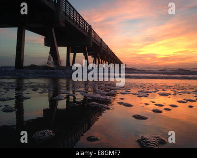 Molo al tramonto, Jacksonville Beach, Florida, Stati Uniti Foto Stock