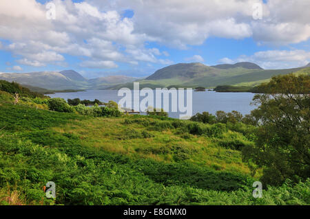 Nuvole sopra il dolce Loch Assynt, Sutherland, Highland, Scotland, Regno Unito Foto Stock