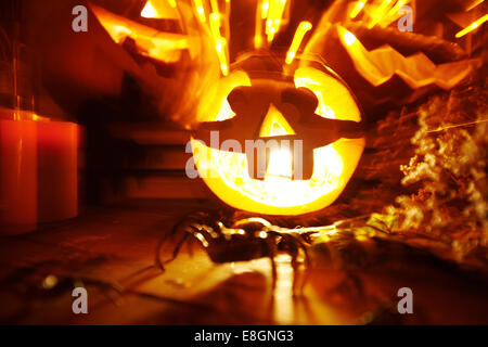 Immagine sfocata con zucche di Halloween Foto Stock