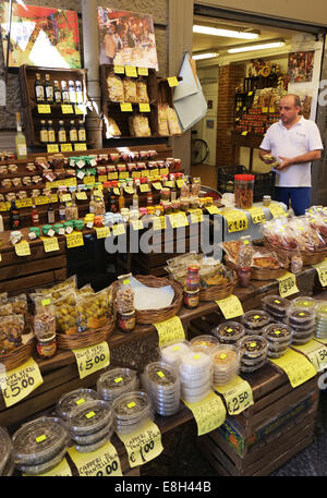 Siciliano di stallo producono,LA mercato Vucciria,PALERMO,Sicilia Foto Stock