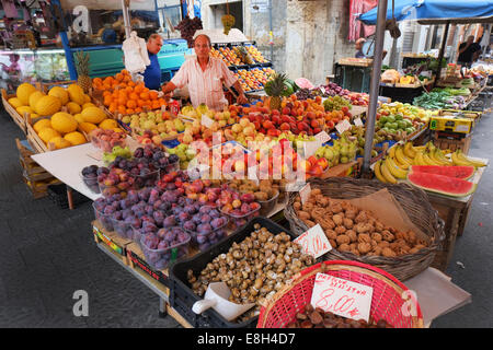 Siciliano di stallo producono,LA mercato Vucciria,PALERMO,Sicilia Foto Stock