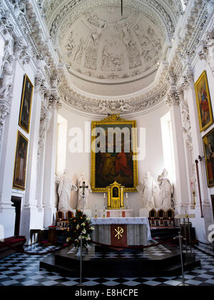 Vista interna di San Pietro e San Paolo ChurchŠv. apaštalų Petro ir bažnyčia Povilo, a Vilnius, Lituania Foto Stock