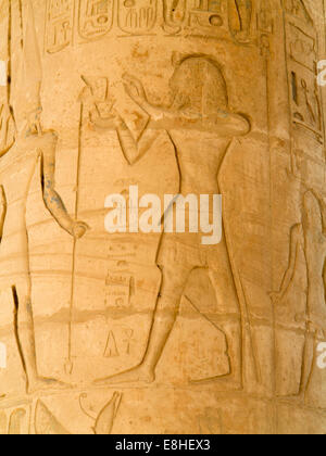 Egitto Luxor Ramesseum, Tempio mortuario di Ramses II, bassorilievi Foto Stock