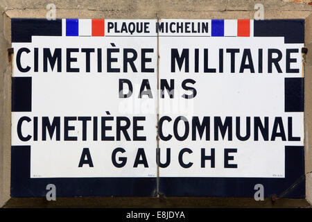 Commonweatlth War Graves. Francese cimitero militare contenente le tombe di 328 ColumŽriens, inglese, olandese e gli africani morti fo Foto Stock