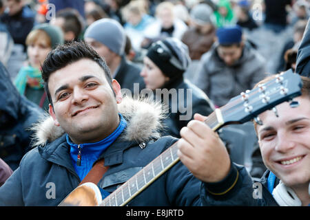 Giovane pellegrino. Incontro europeo della comunità di Taizé. Foto Stock