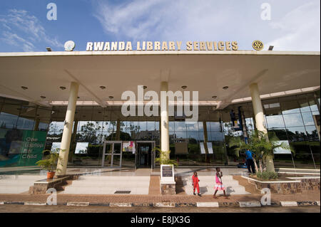 Il Ruanda, Kigali: grande nuova libreria in centro città per l'istruzione. Foto Stock