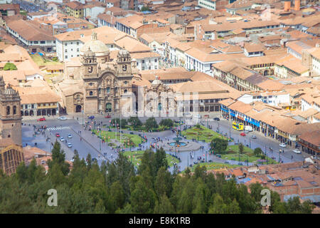 Angolo di alta vista sulla Plaza de Armas di Cuzco, Perù Foto Stock