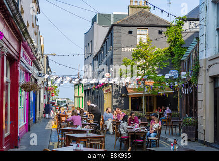 Centenario Negozi Bar su Charlotte Street nel centro città e la cittadina di Wexford, County Wexford, Repubblica di Irlanda Foto Stock