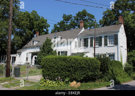 Cornelius Cruser House, Staten Island, New York. Olandese in stile coloniale costruita casa 1722 con aggiunte nel 1770 e 1836 Foto Stock