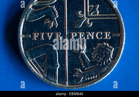 Close-up di un British cinque Pence coin Foto Stock