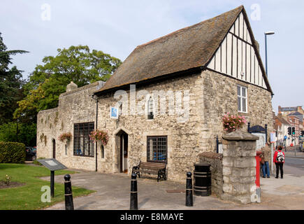 Kent Invicta Camera di Commercio della casa di Gate, il Palazzo Arcivescovile, Mill Street, Maidstone Kent, Inghilterra, Regno Unito, Gran Bretagna Foto Stock