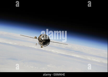 Settembre 25, 2013 - La Soyuz TMA-10M veicolo spaziale in orbita sopra la terra. Foto Stock