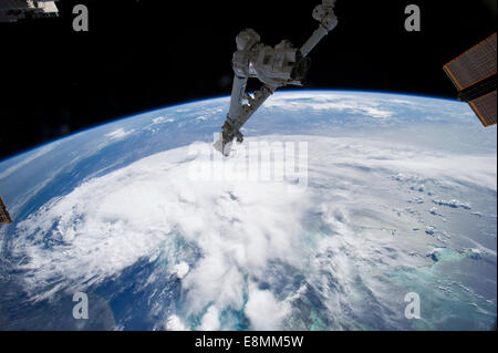 1 luglio 2014 - la tempesta tropicale Arthur come visto dalla stazione spaziale internazionale. Foto Stock
