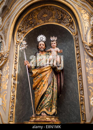 Interno della chiesa della Santa Trinità , Cordoba Foto Stock