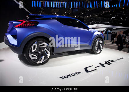 Toyota C-HR concetto Motor Show di Parigi Mondial de l'Automobile 2014 Foto Stock