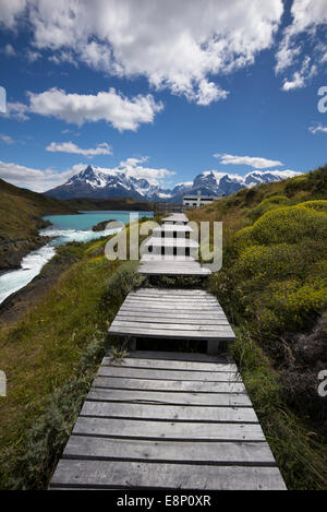 Torres del Paine mountain range, Patagonia, Cile, America del Sud. Foto Stock