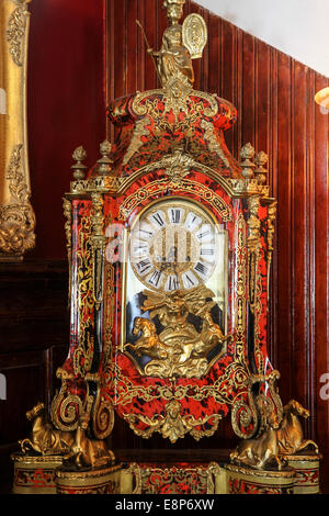 Un orologio interno all'Hotel Queen Anne, inferiore Pacific Heights, San Francisco, California, Stati Uniti, America del Nord Foto Stock