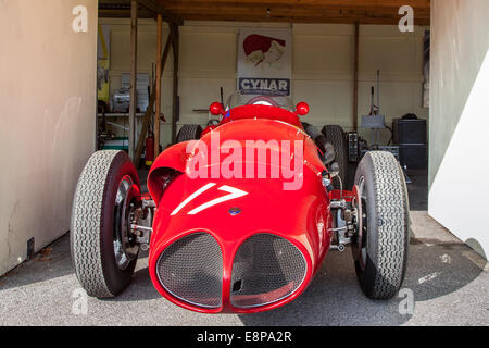 Un classico vintage Maserati 250F racing car al Goodwood 2014, West Sussex, Regno Unito Foto Stock