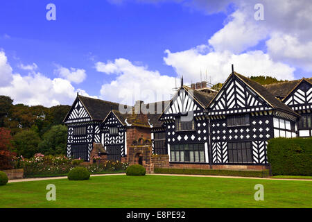 Storico Tudor Manor House a Speke, Liverpool, in Inghilterra. Foto Stock