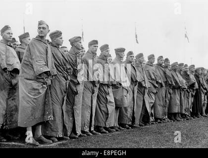 I membri dell'HJ (Hitler Youth) durante un appello alla "Giornata della Gioventù Hitler" presso i raduni del partito nazista a Norimberga. Data sconosciuta. Fotoarchiv für Zeitgeschichtee - NESSUN SERVIZIO DI CABLAGGIO - Foto Stock