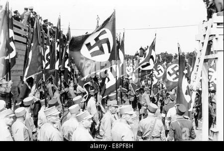 Norimberga Rally 1933 a Norimberga, Germania - membri della SA (Sturmabteilung) presso i raduni del partito nazista. (Difetti di qualità dovuti alla copia storica dell'immagine) Fotoarchiv für Zeitgeschichtee - NESSUN SERVIZIO DI CABLAGGIO – Foto Stock