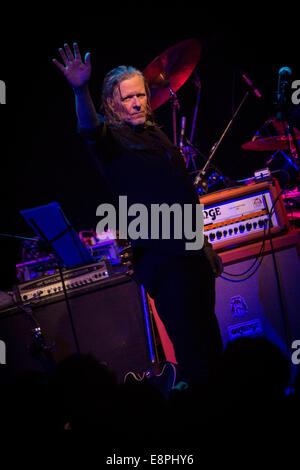 Milano Italia. Xii Ottobre 2014. La American rock sperimentale band cigni esegue live al music club Alcatraz durante il "a essere gentili World Tour 2014' Credito: Rodolfo Sassano/Alamy Live News Foto Stock