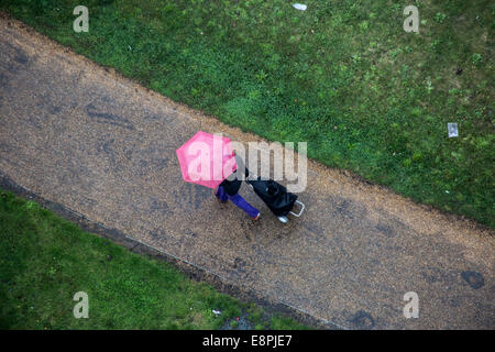 Londra, Regno Unito. Xiii oct, 2014. Regno Unito: Meteo pioggia e nebbia su Londra City 2014 Credit: Guy Corbishley/Alamy Live News Foto Stock