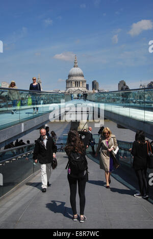 Millennium Bridge London REGNO UNITO Foto Stock