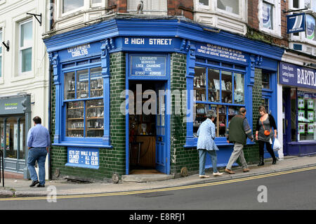 Fabbro tradizionale e calzolai shop, High Street, Lutterworth Leicestershire. Foto Stock
