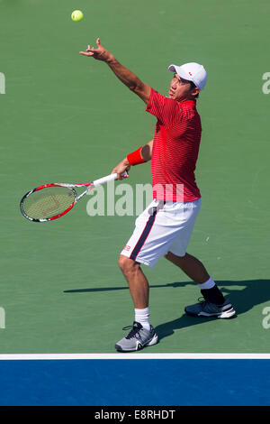 Kei Nishikori (JPN) sconfisse top-seme e mondo No. 1 Novak Djokovic (SRB) negli uomini Semi-Final per raggiungere la sua prima carriera Gra Foto Stock