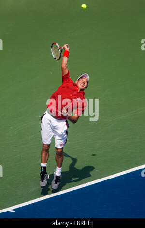 Kei Nishikori (JPN) sconfisse top-seme e mondo No. 1 Novak Djokovic (SRB) negli uomini Semi-Final per raggiungere la sua prima carriera Gra Foto Stock