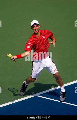 Kei Nishikori (JPN) sconfisse top-seme e mondo No. 1 Novak Djokovic (SRB) negli uomini Semi-Final per raggiungere la sua prima carriera Gra Foto Stock