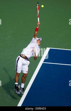 Kei Nishikori (JPN) sconfisse top-seme e mondo No. 1 Novak Djokovic (SRB) negli uomini Semi-Final per raggiungere la sua prima carriera Gra Foto Stock