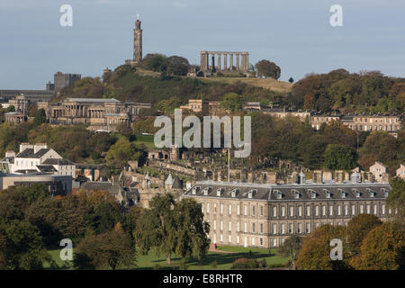 Vedute aeree di Edinburgh City, visto dalla cima del Arthur' Seat, a Edimburgo, Scozia, Regno Unito. Foto Stock