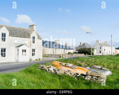 Pierowall, il villaggio principale su Westray, una piccola isola nell'arcipelago delle Orkney, Orkney Islands, Scozia. Foto Stock