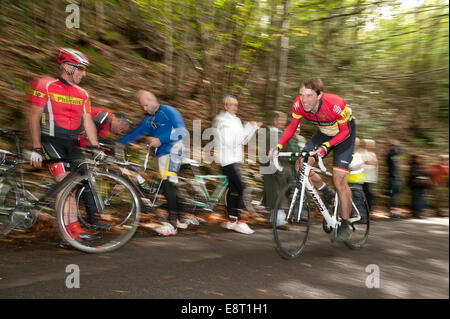 York Hill IdeHill, Kent REGNO UNITO 12 ottobre 2014. Il più antico ciclo continua in gara il mondo iniziò nel 1887 come un Hill climb Foto Stock