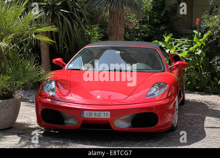 Auto sportiva.Ferrari F430 spider cabrio.La Riviera Francese.Saint tropez Foto Stock