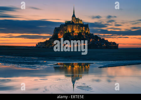 Mont Saint Michel sulla costa della Normandia, Francia Foto Stock