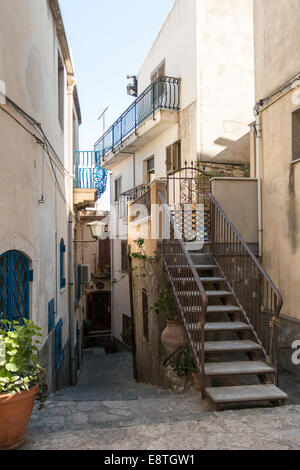Vista di Castelmola molto bella città in Sicilia Foto Stock
