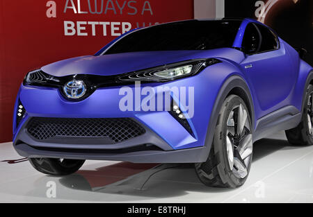 Toyota C-HR Hybrid,concept car,Motor Show di Parigi,Francia Foto Stock