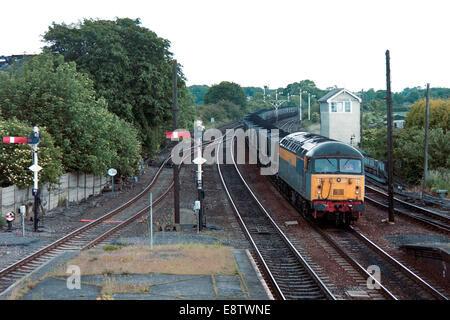 Locomotiva diesel classe 56 numero 56031tirando il trasporto merci su melton ross regno unito Foto Stock