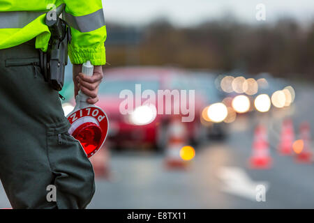 Controllo del traffico della polizia Foto Stock